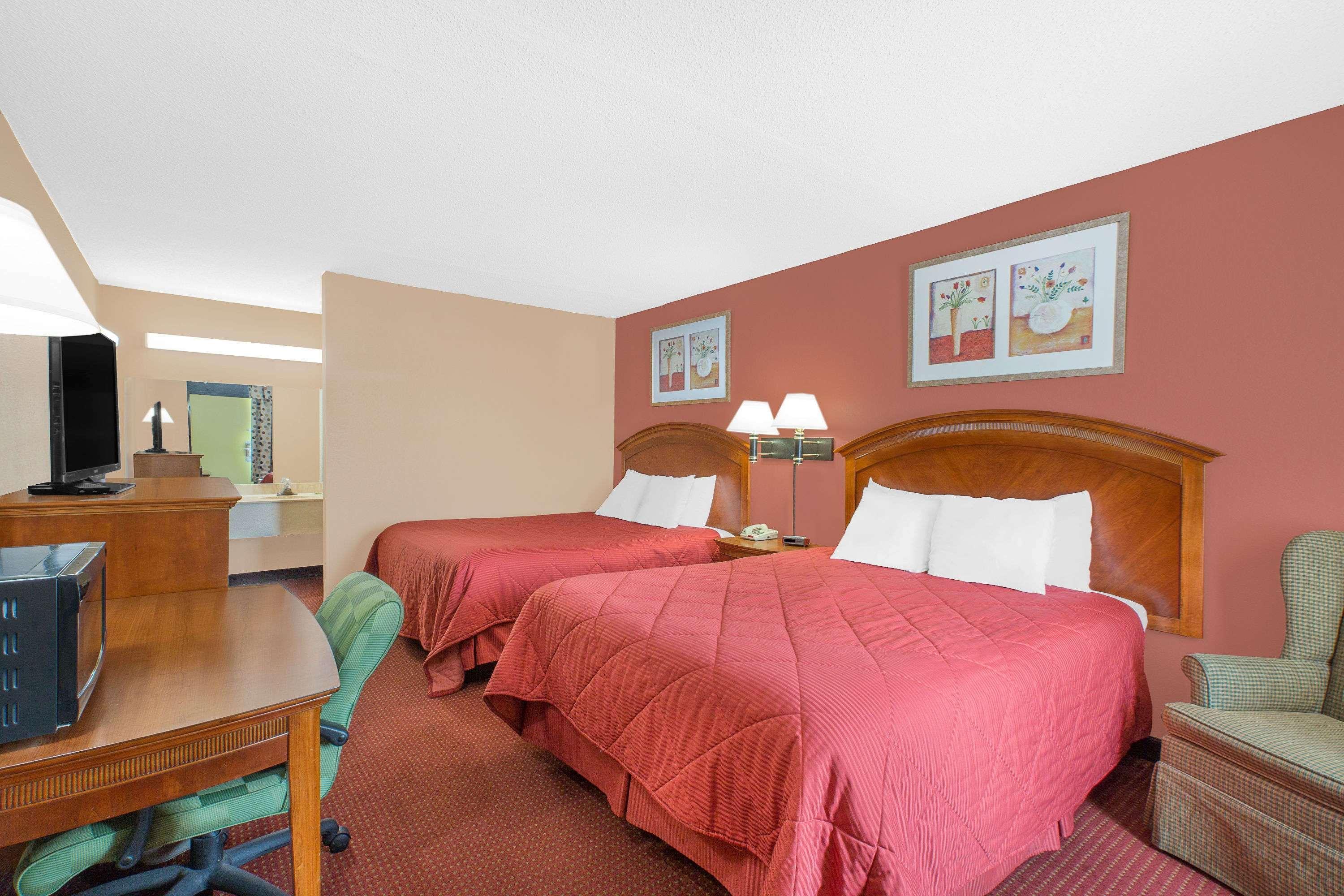 Super 8 By Wyndham Marion Nc Exterior foto